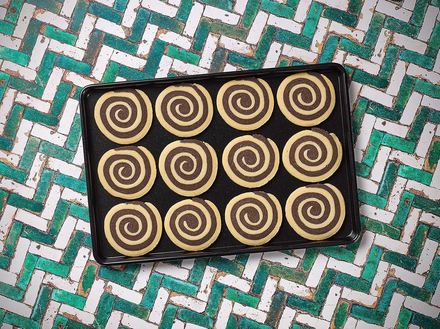 Tala Performance Eclipse Non-Stick Half Baking Tray. Black (25 x 18 x 2 cm) - Image 5