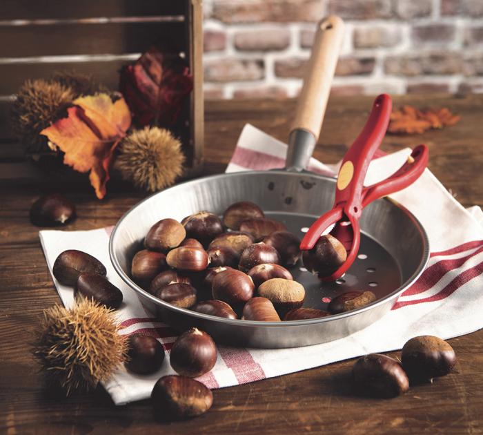 Snips Fry Pan with Chestnut Cutter Dish - Image 2