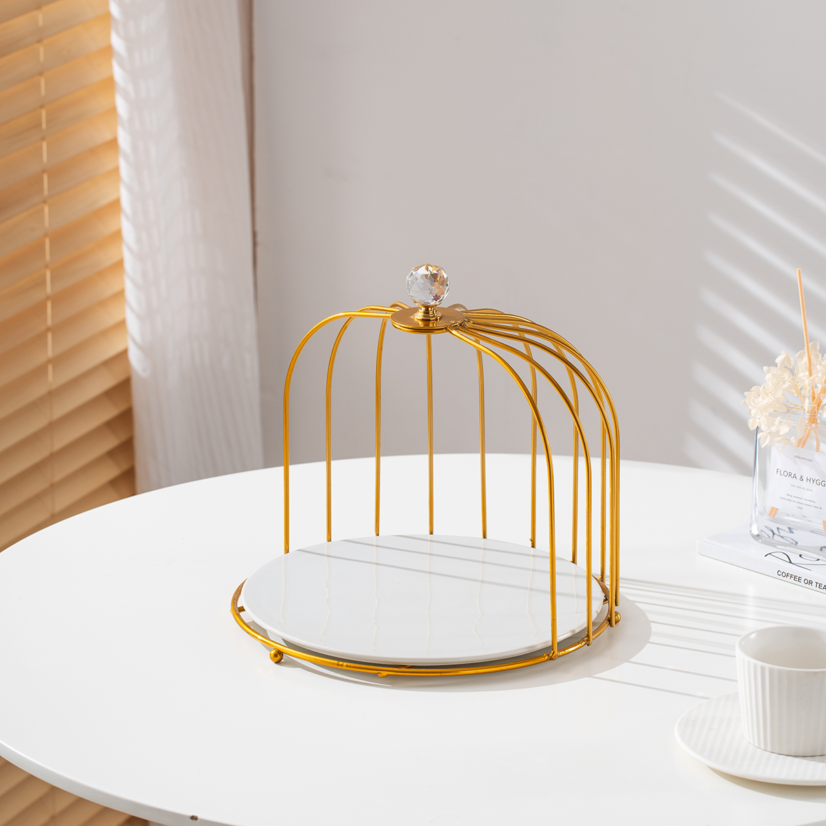 Shallow Cake Plate With Gold Stand - Image 2