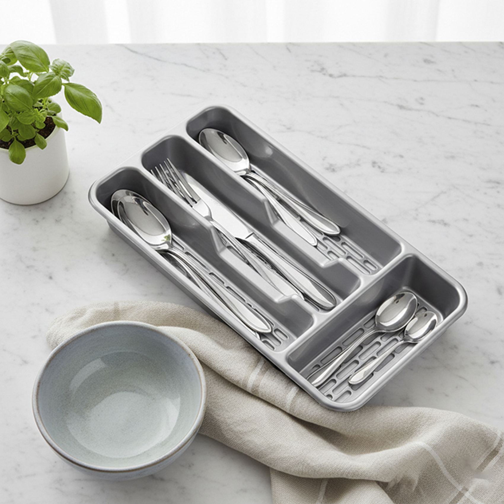 Plastic Forte Small Tier Cutlery Tray Classic Silver, Plastic Kitchen Drawer Organizer for Spoons, Forks & Knives, Compact Utensil Storage Tray for Kitchen Drawer Organization, 33 x 17.5 x 4.3 cm,Grey - Image 3